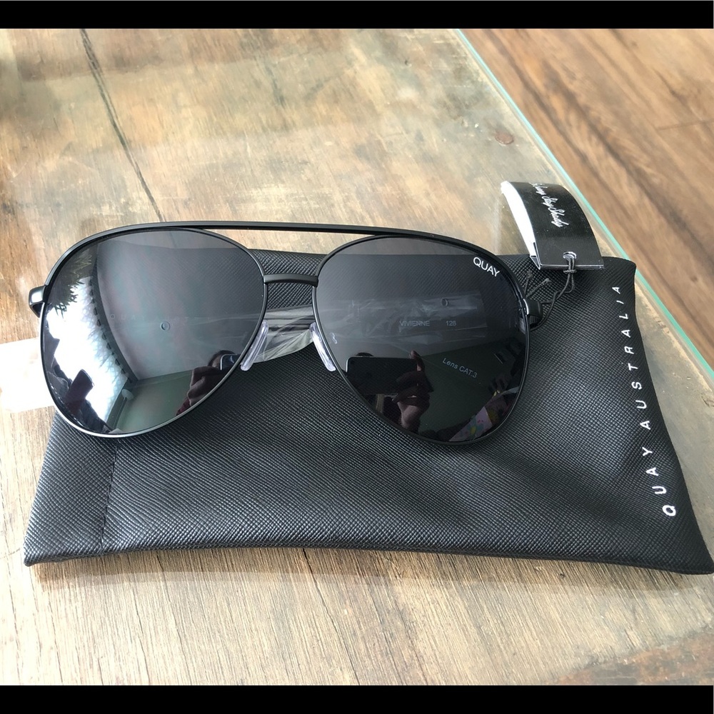 Quay Australia Vivienne black smoke sunglasses